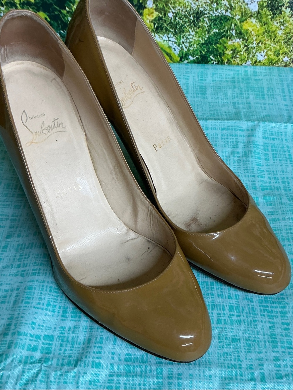 Christian Louboutin Patent Leather Pumps in Tan